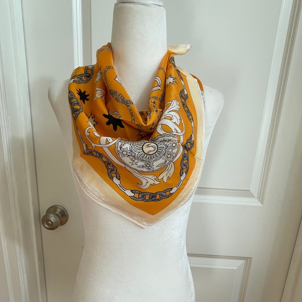 Printed Silk Twill Scarf from SANDRO - Picture 2 of 9